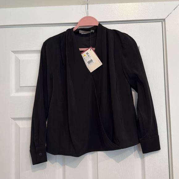 BNWT LOVE BONITO 'Ada' V-neck Wrap Blouse Black - Picture 4 of 8